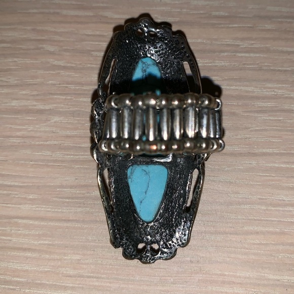 Turquoise Statement Ring ✨ - Picture 4 of 5